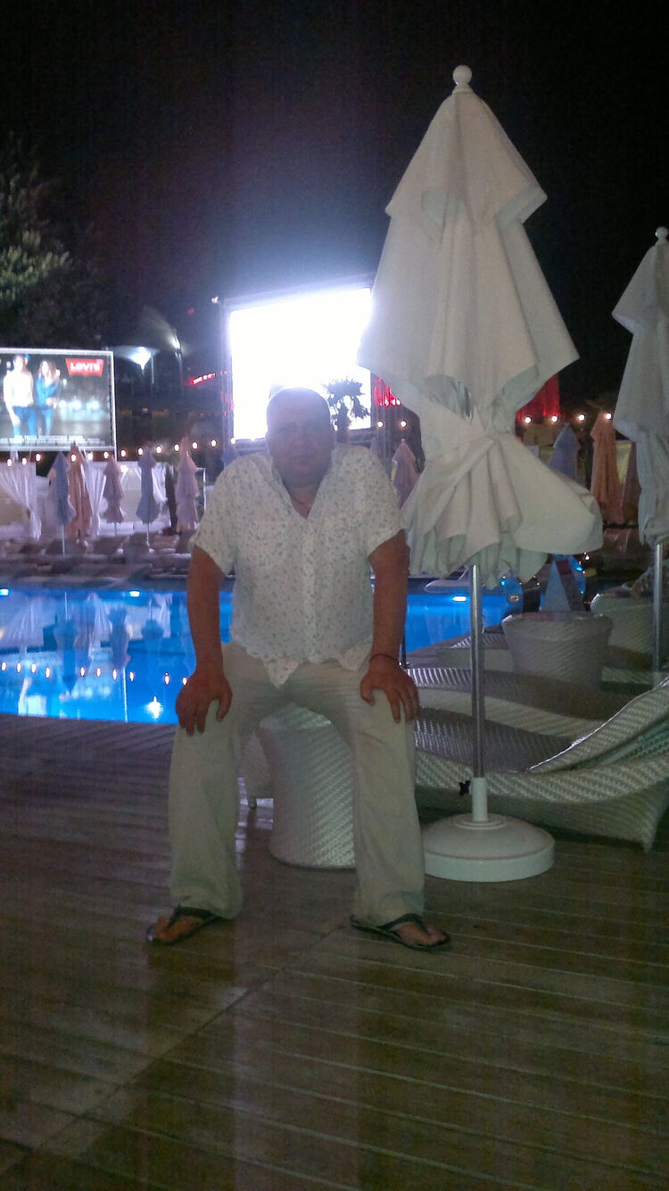  ,   Aleksandr, 49 ,   ,   , c 