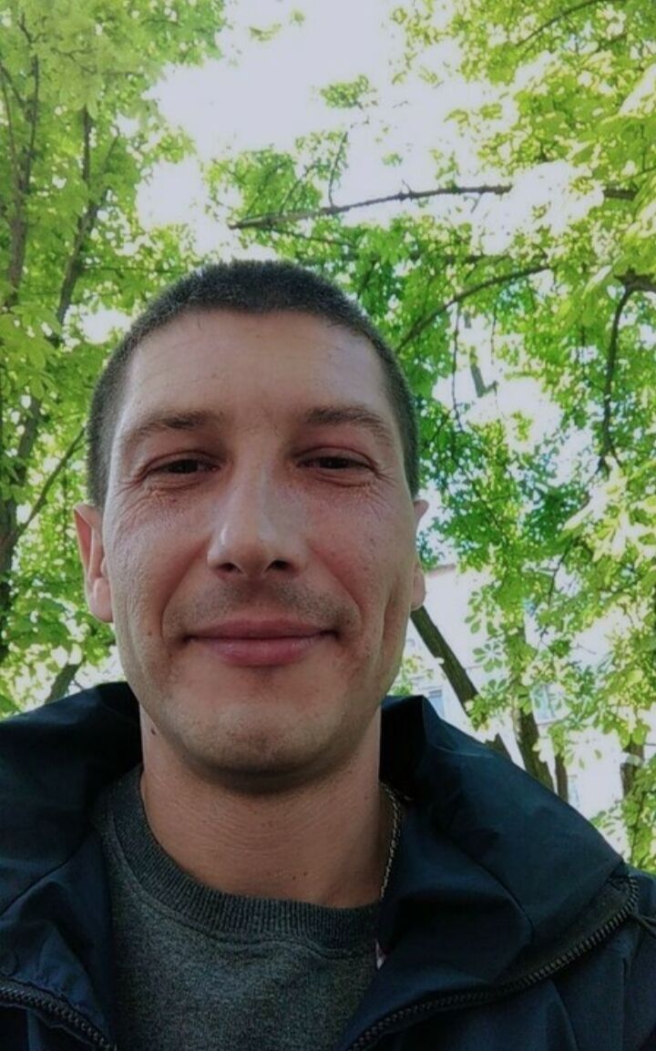  31474352  Erges, 40 ,    