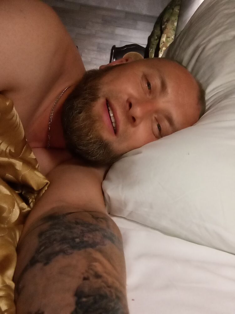  44379462  , 41 ,    