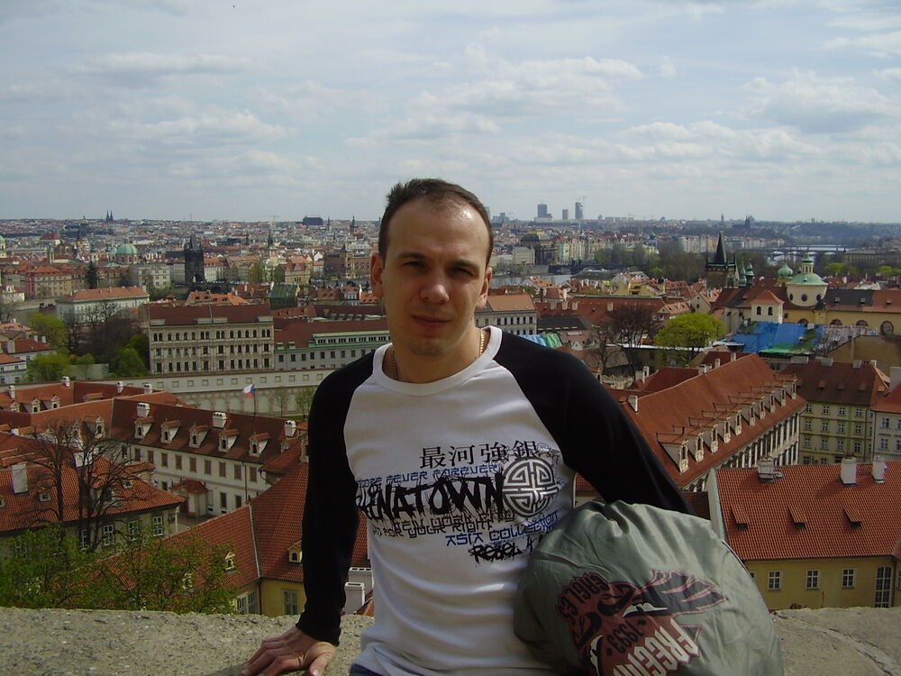  39421392  Igor, 48 ,    