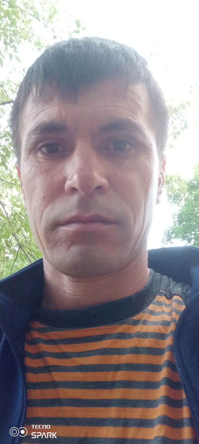  44685612  Ollonazar, 39 ,    