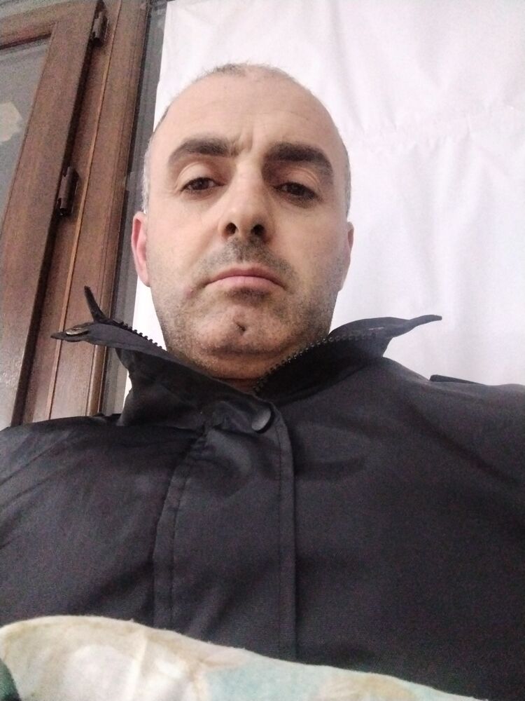  47136562  Beka, 40 ,    