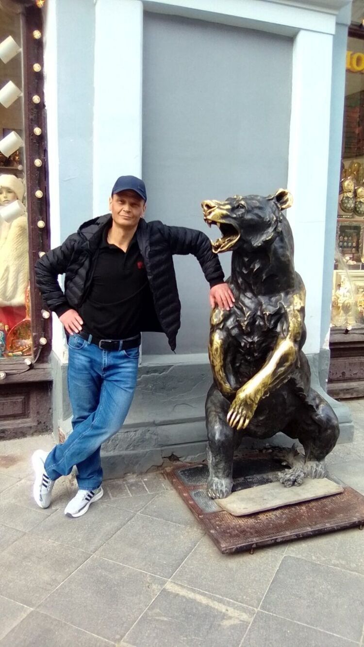  47164972  Vladimir, 47 ,    