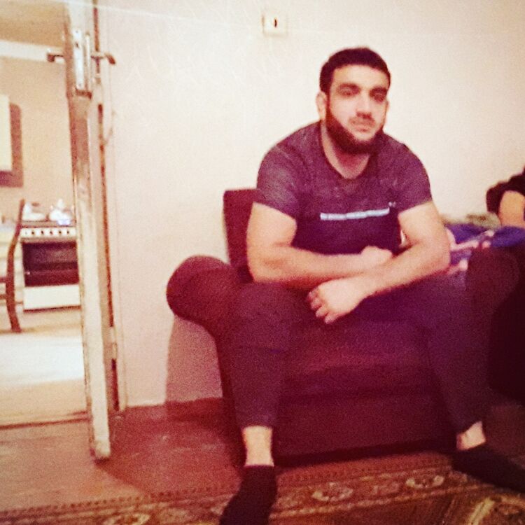  ,   Azik, 32 ,   