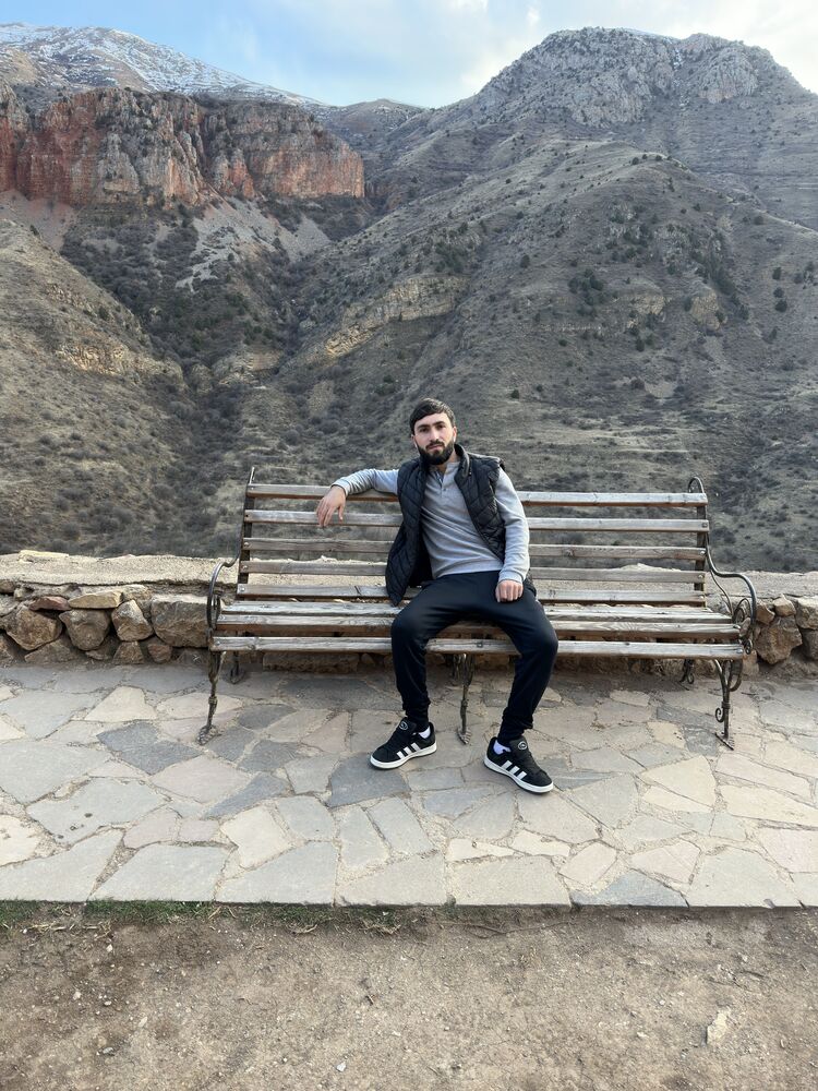  ,   Artyom, 22 ,   ,   , 