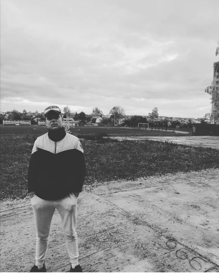  18933292  , 25 ,    -