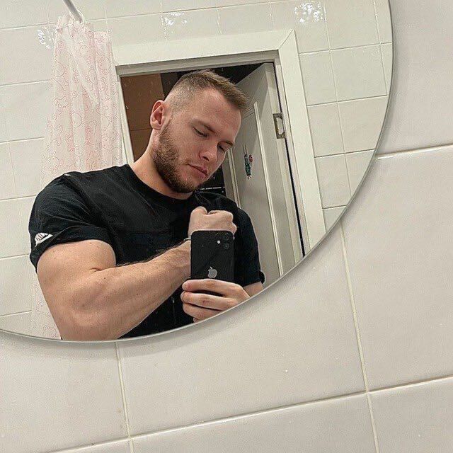  52779092  , 27 ,    