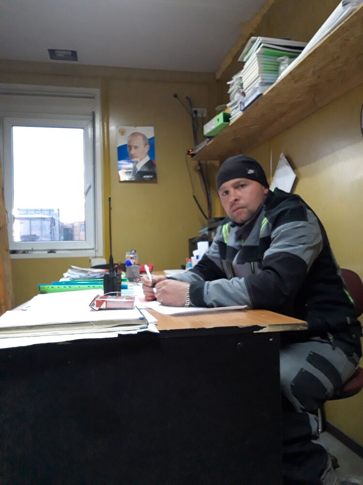  ,   Alex, 40 ,   ,   