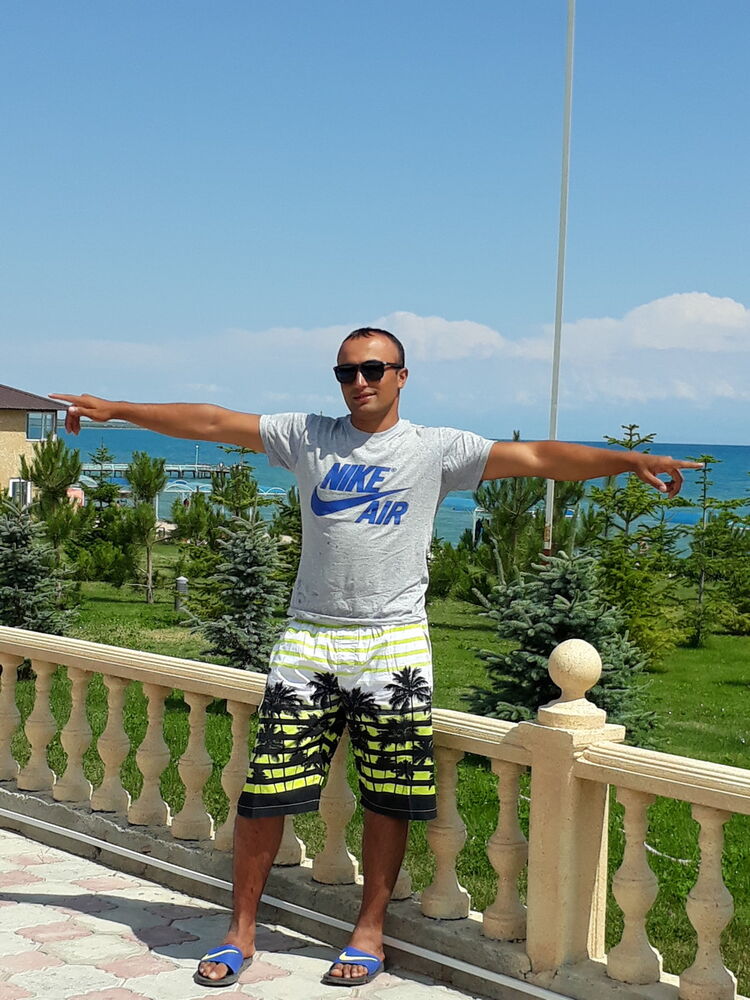  19450712  Samir, 35 ,    