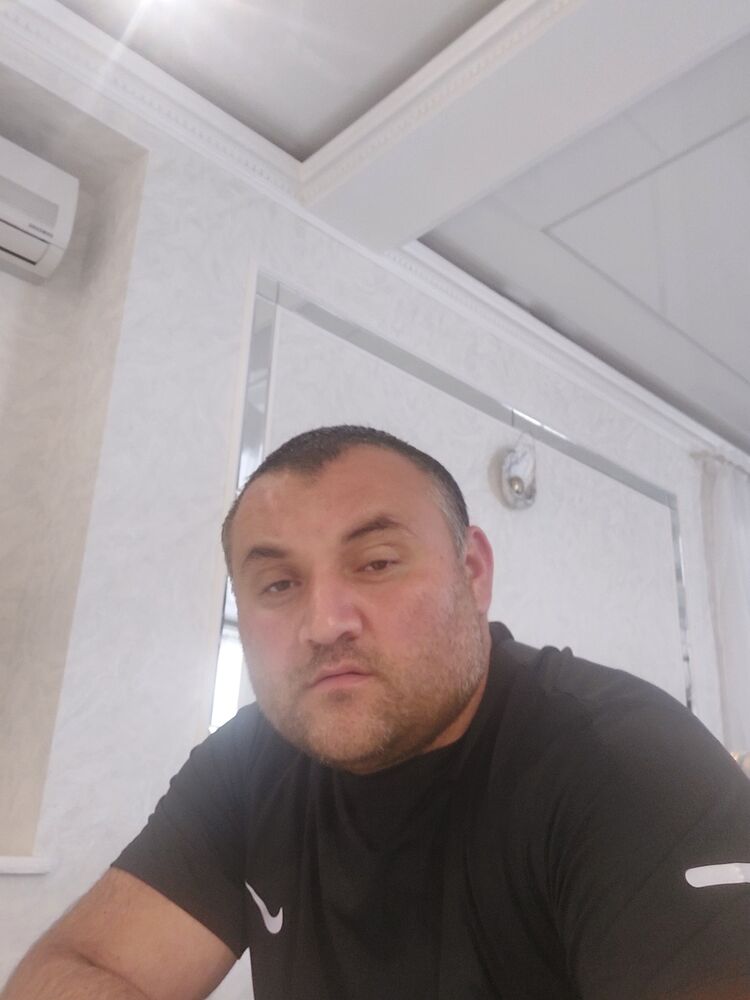  34911802  Artur, 39 ,    