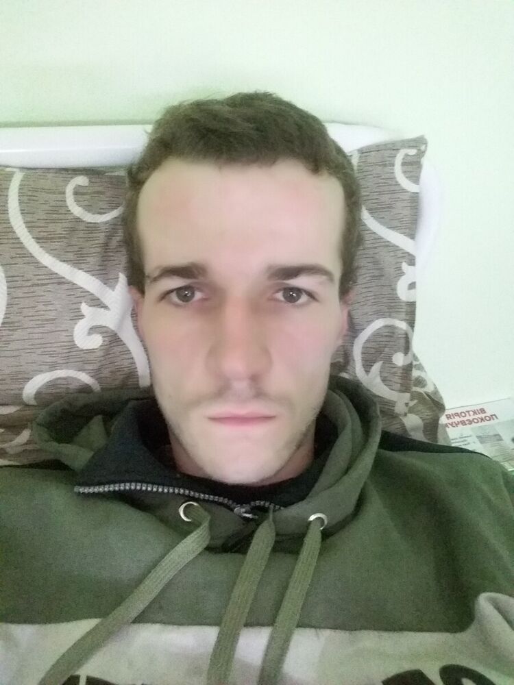  21653142  Igor, 28 ,    