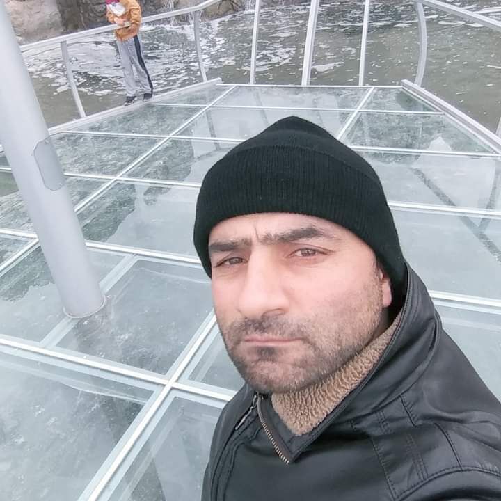  53225972  Recep, 40 ,    