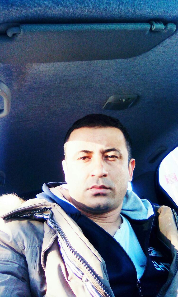  50216072  Sanjar, 42 ,    