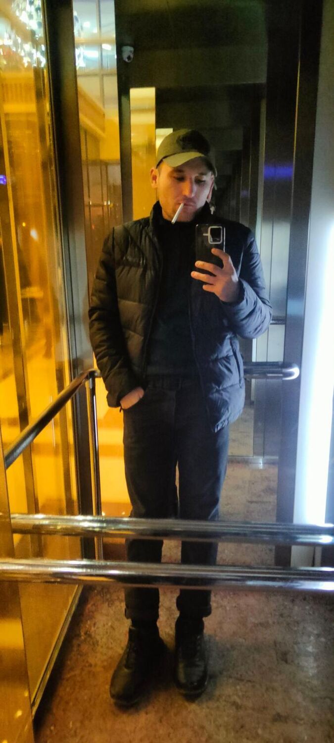 53778252  , 33 ,    