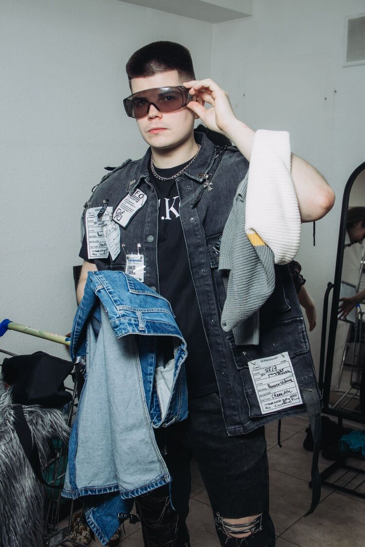  ,   Avdey, 25 ,   ,   , c , 