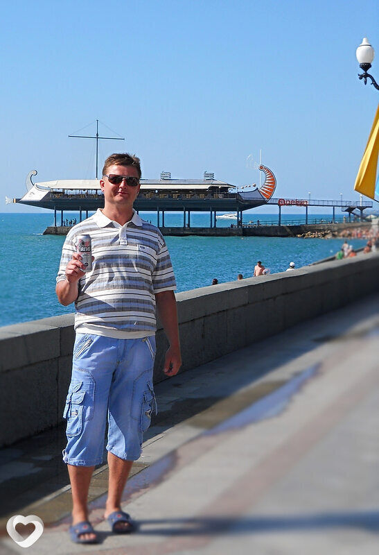  40413442  Alexandr, 42 ,    