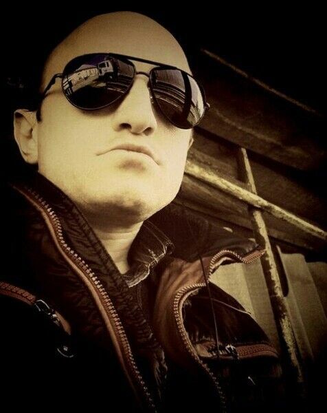  ,   Pasha, 42 ,  