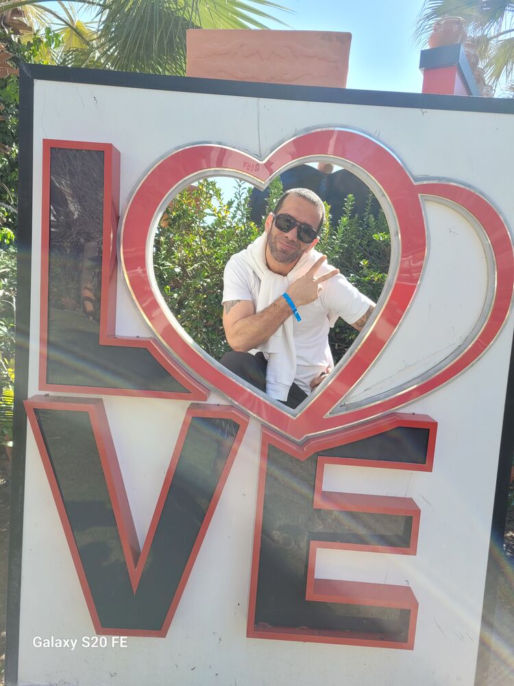  ,   Mehmet, 37 ,   ,   