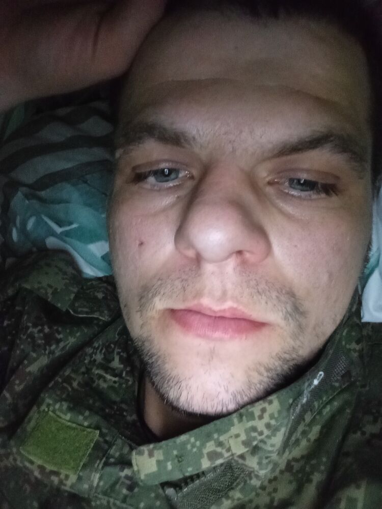  ,   Mark, 28 ,   ,   