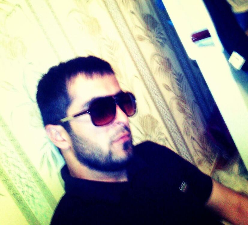  44147862  Abu, 32 ,    