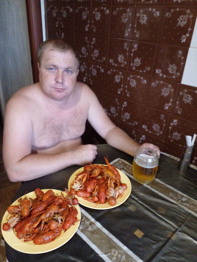  28404882  , 39 ,    