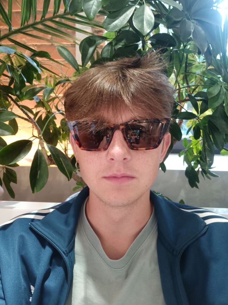  ,   Hippyhoap, 21 ,   ,   