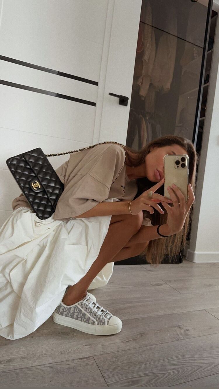  41322722  Eva, 24 ,    -