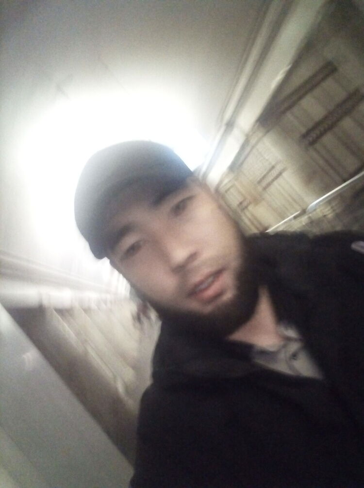  20066692  Mustafo, 32 ,    