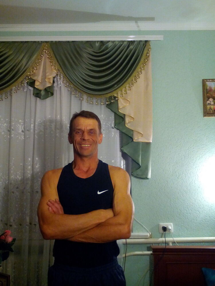  10471422  Vitaly, 50 ,    