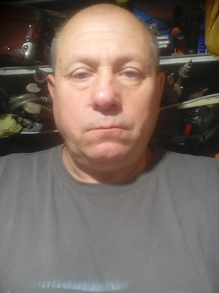  ,   Valik, 67 ,  