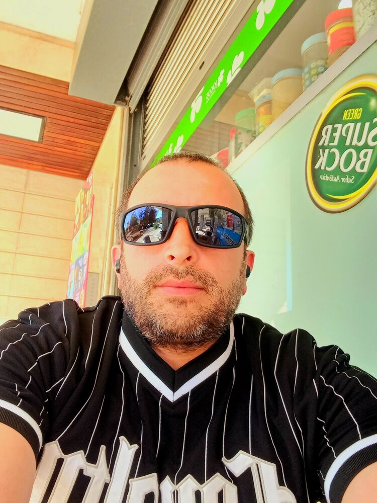  30164532  Nikolas, 43 ,    