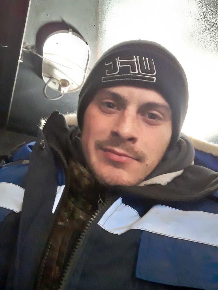  18279882  , 28 ,    