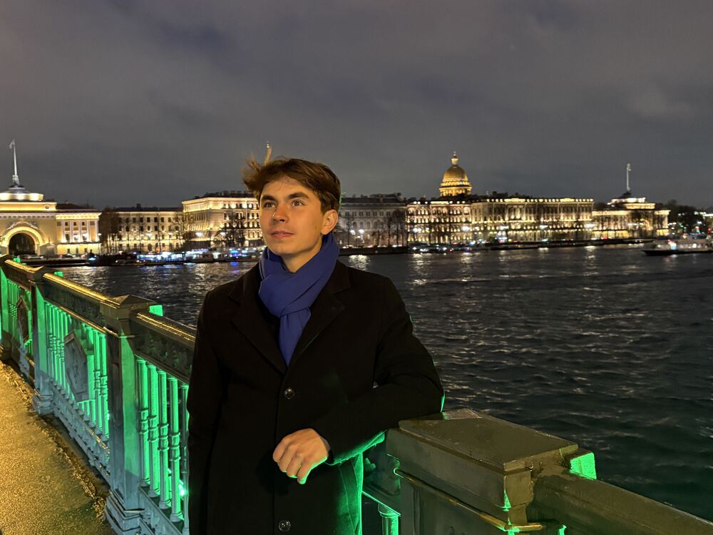  54263702  , 21 ,    -