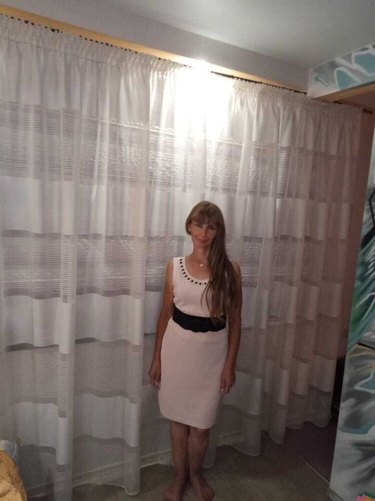  ,   Elena, 52 ,   c 