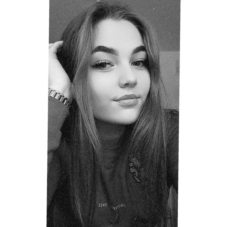  ,   Katerina, 21 ,  