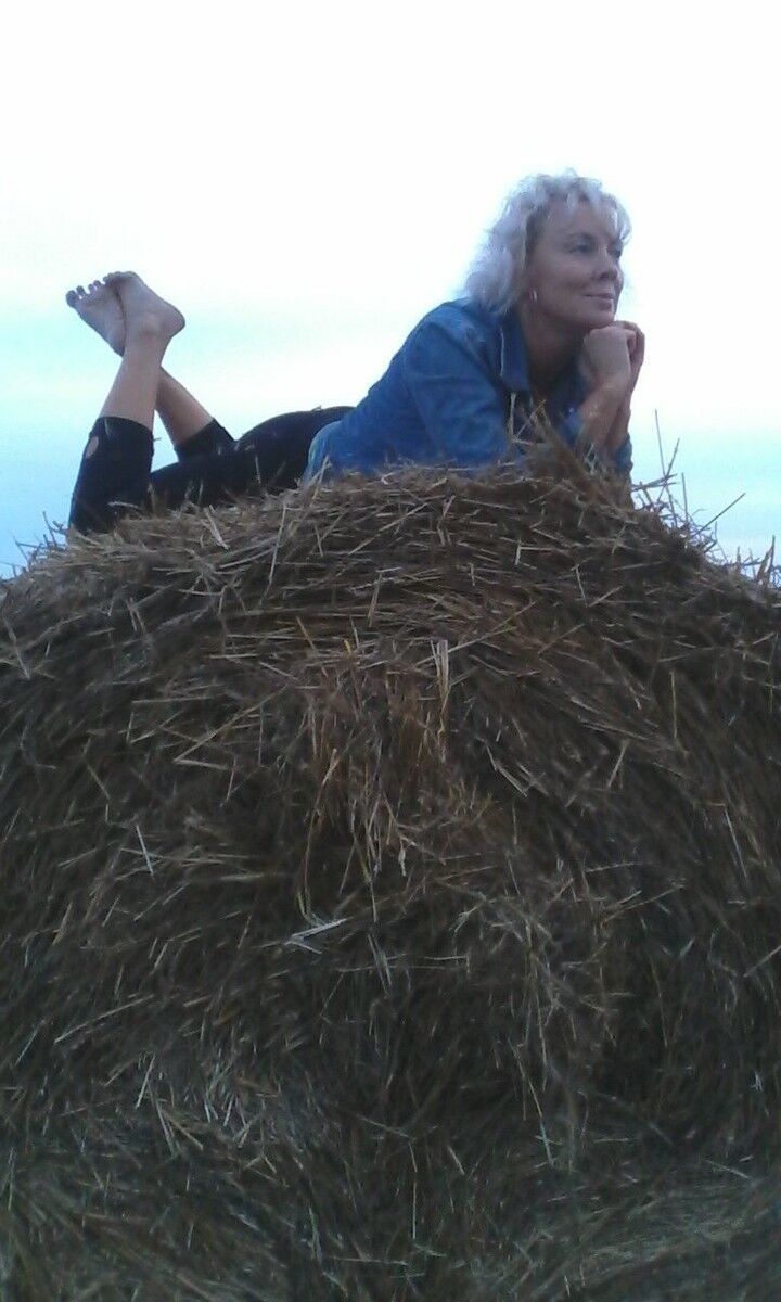   ,   Sheyla, 56 ,   