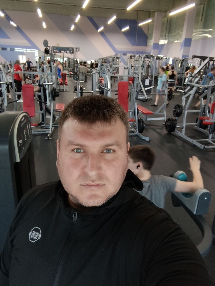  ,   Artem, 37 ,   ,   , c 