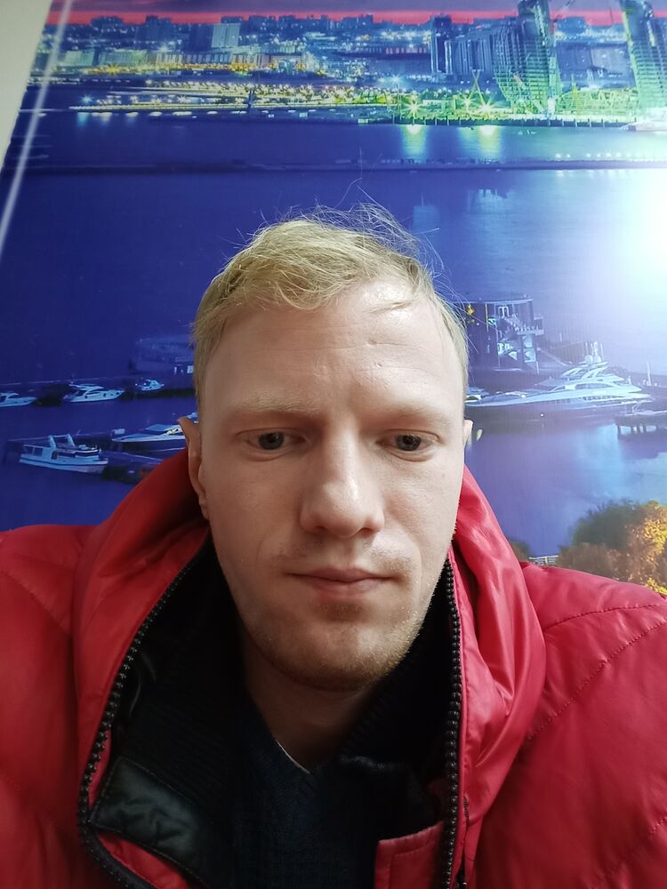  32101512  Maksim, 28 ,    