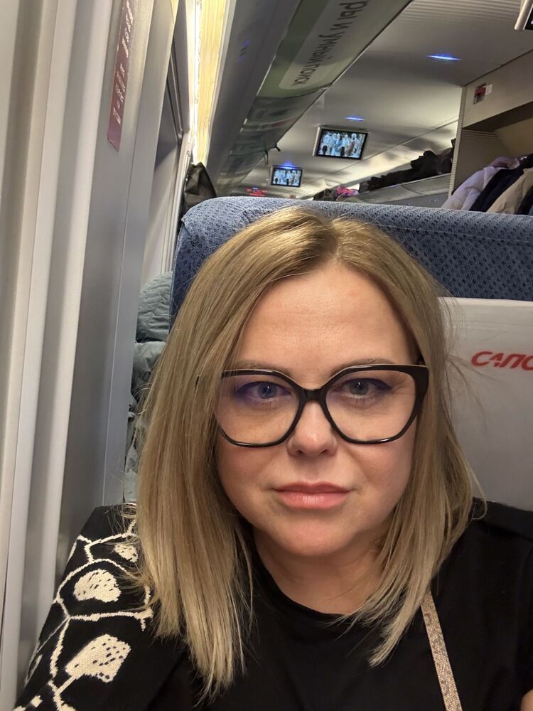  54565892  ANELE, 51 ,    