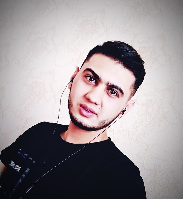  18954342  Shaxriyor, 31 ,    