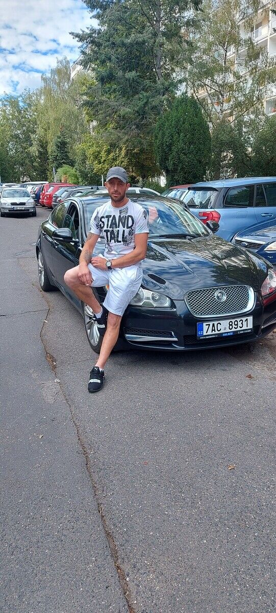  21179062  Adrian, 36 ,    Praha