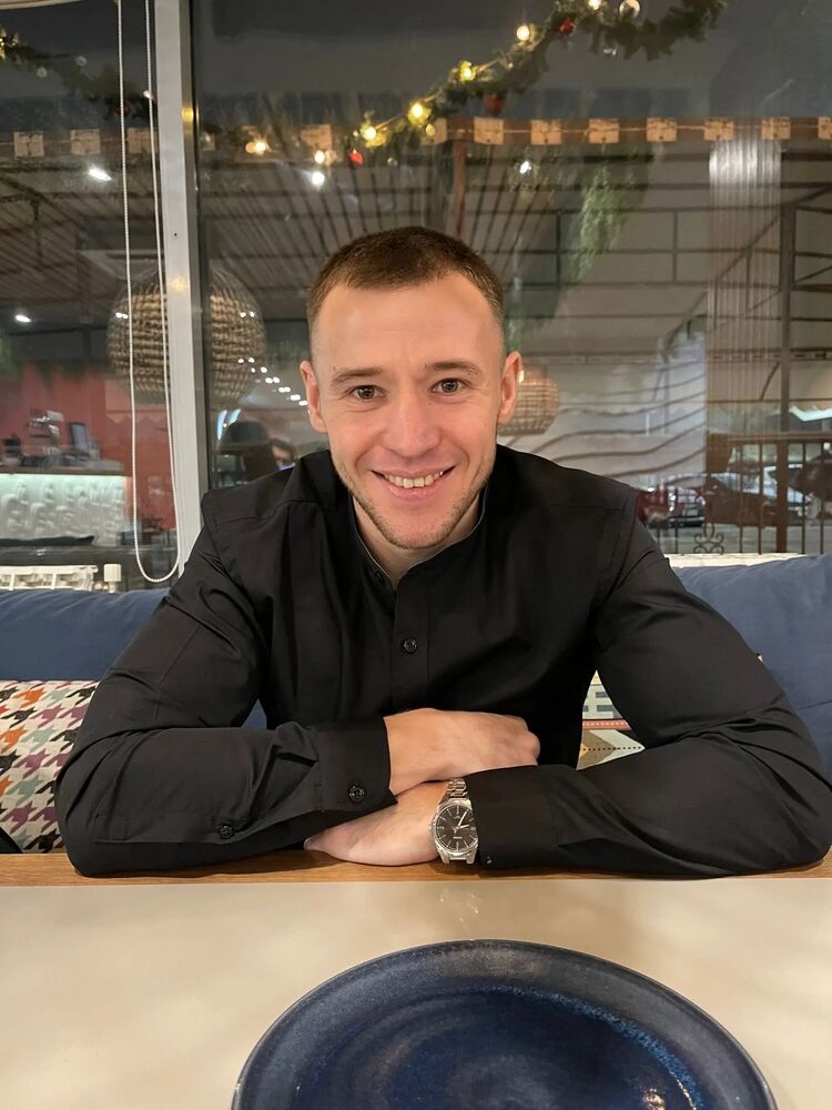  41929332  Nikolay, 30 ,    
