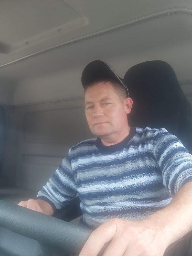  28562732  , 47 ,    