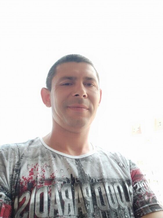  22523872  Sasha, 41 ,    