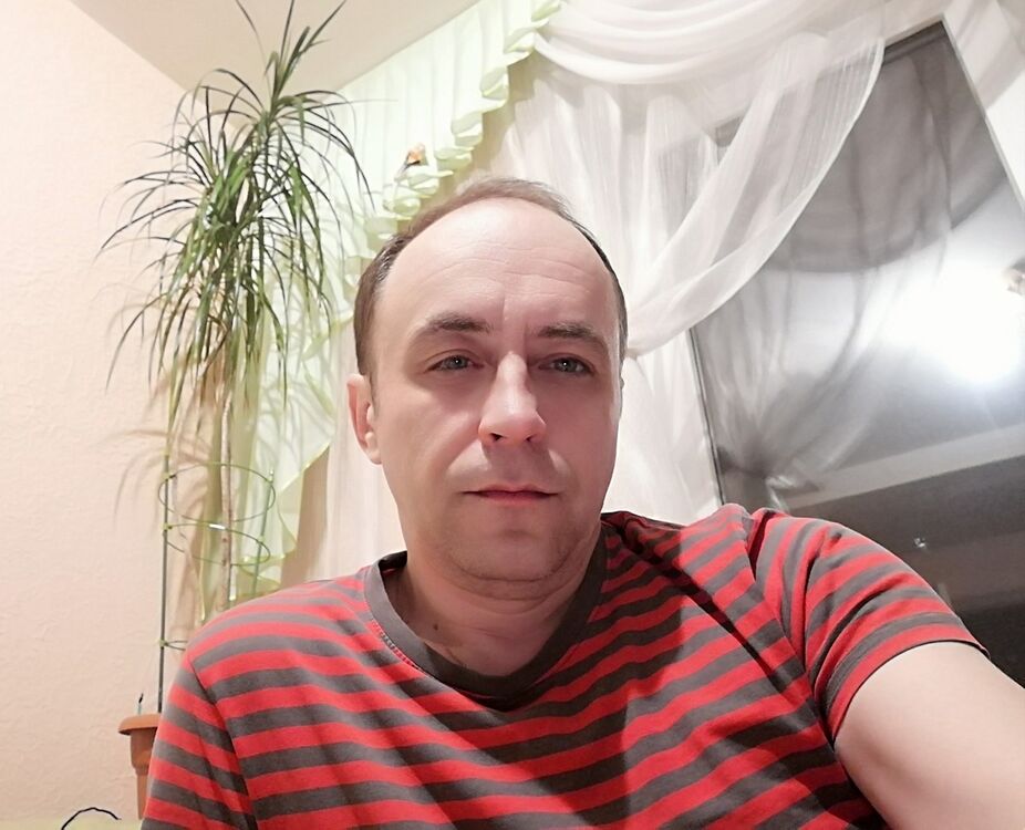  15908182  Vladimir, 45 ,    