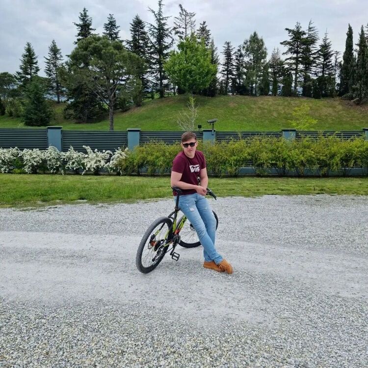  ,   Ilya, 27 ,  