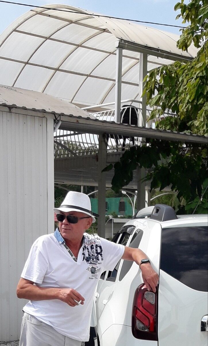  18076052  GRIGORY, 67 ,    