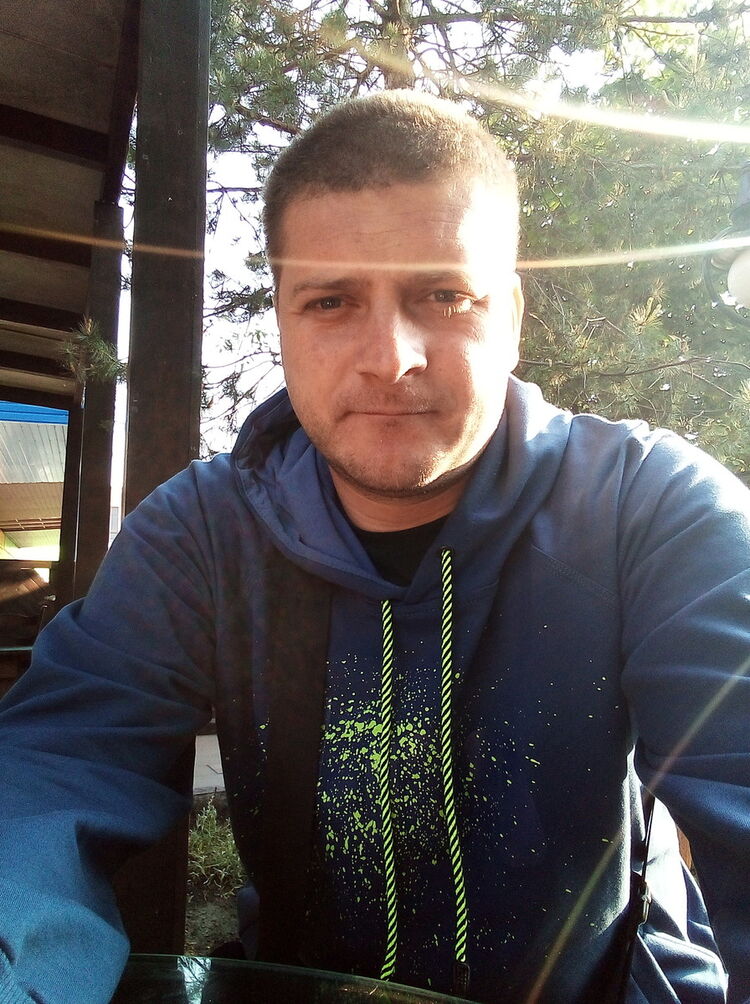  16321632  Oleg, 40 ,    