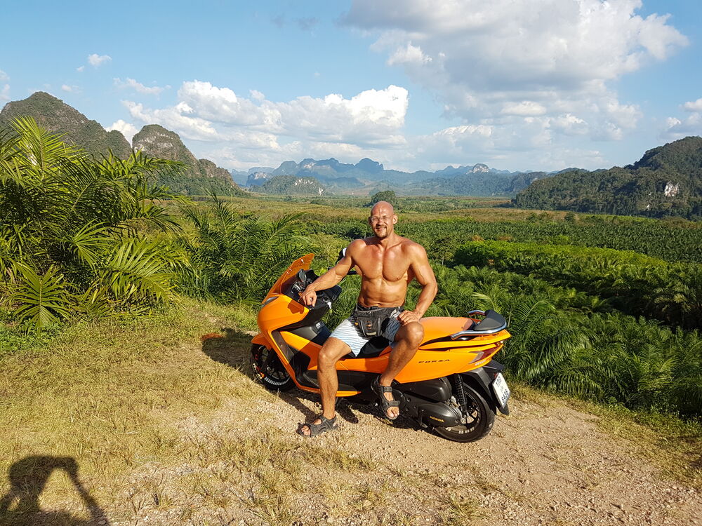  Phuket,   Daniel, 34 ,   ,   