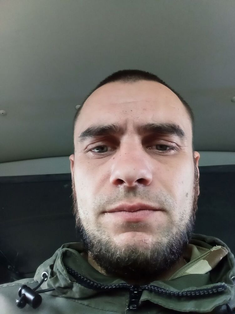  33740642  , 35 ,    